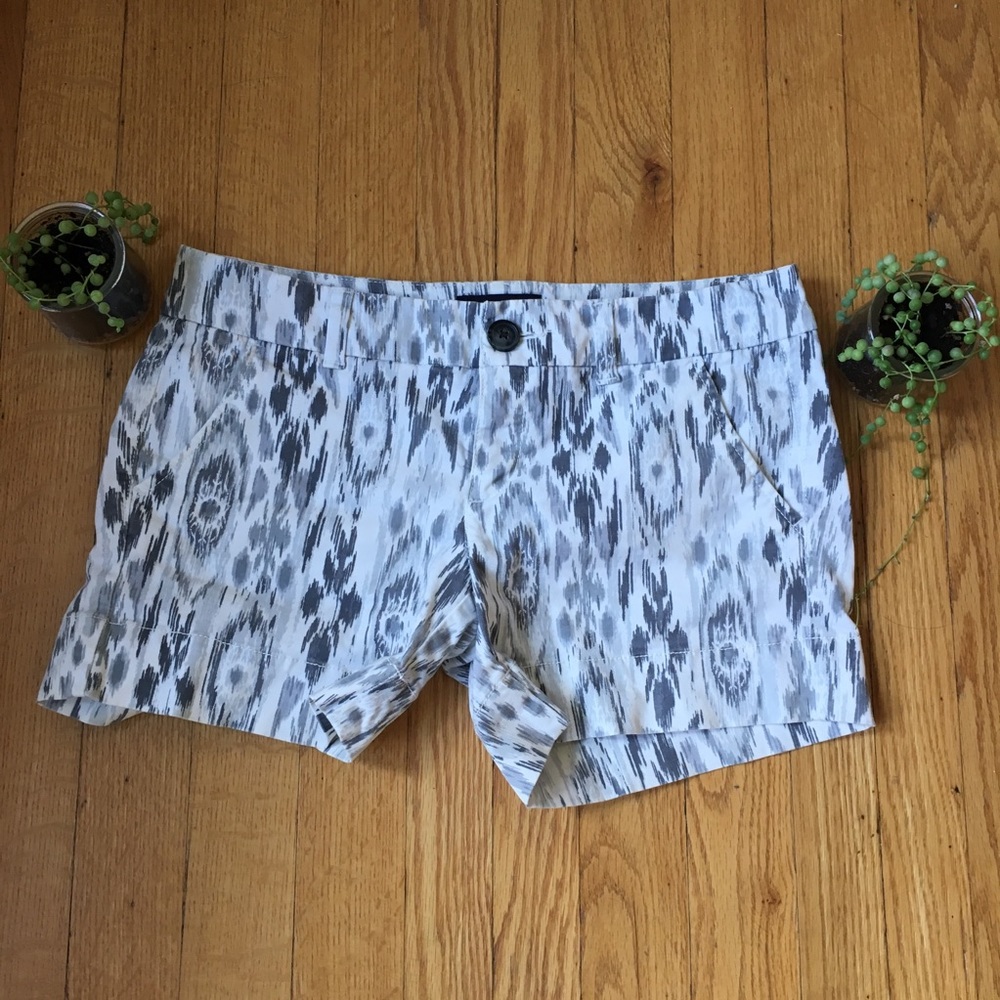 American Eagle Abstract patterned shorts